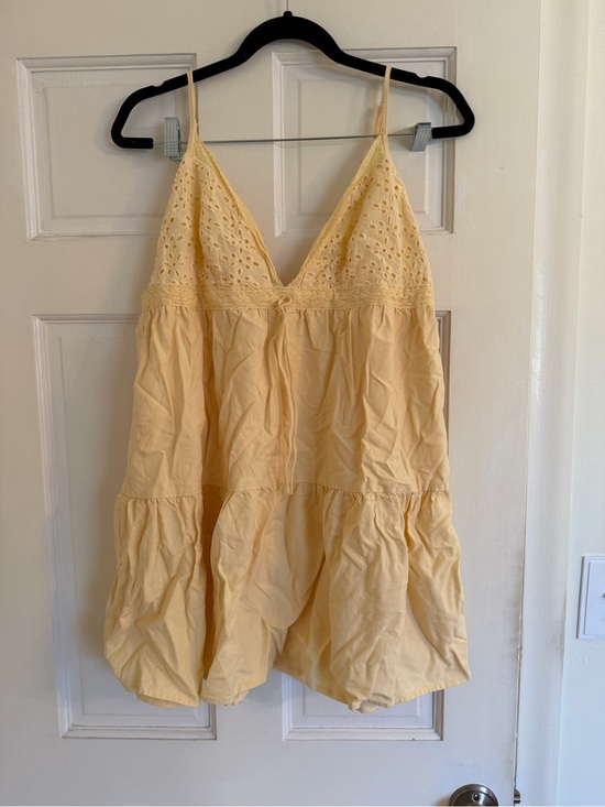 Princess Polly Dresses & Skirts - Princess Polly Pale Yellow Eyelet Cami Dress